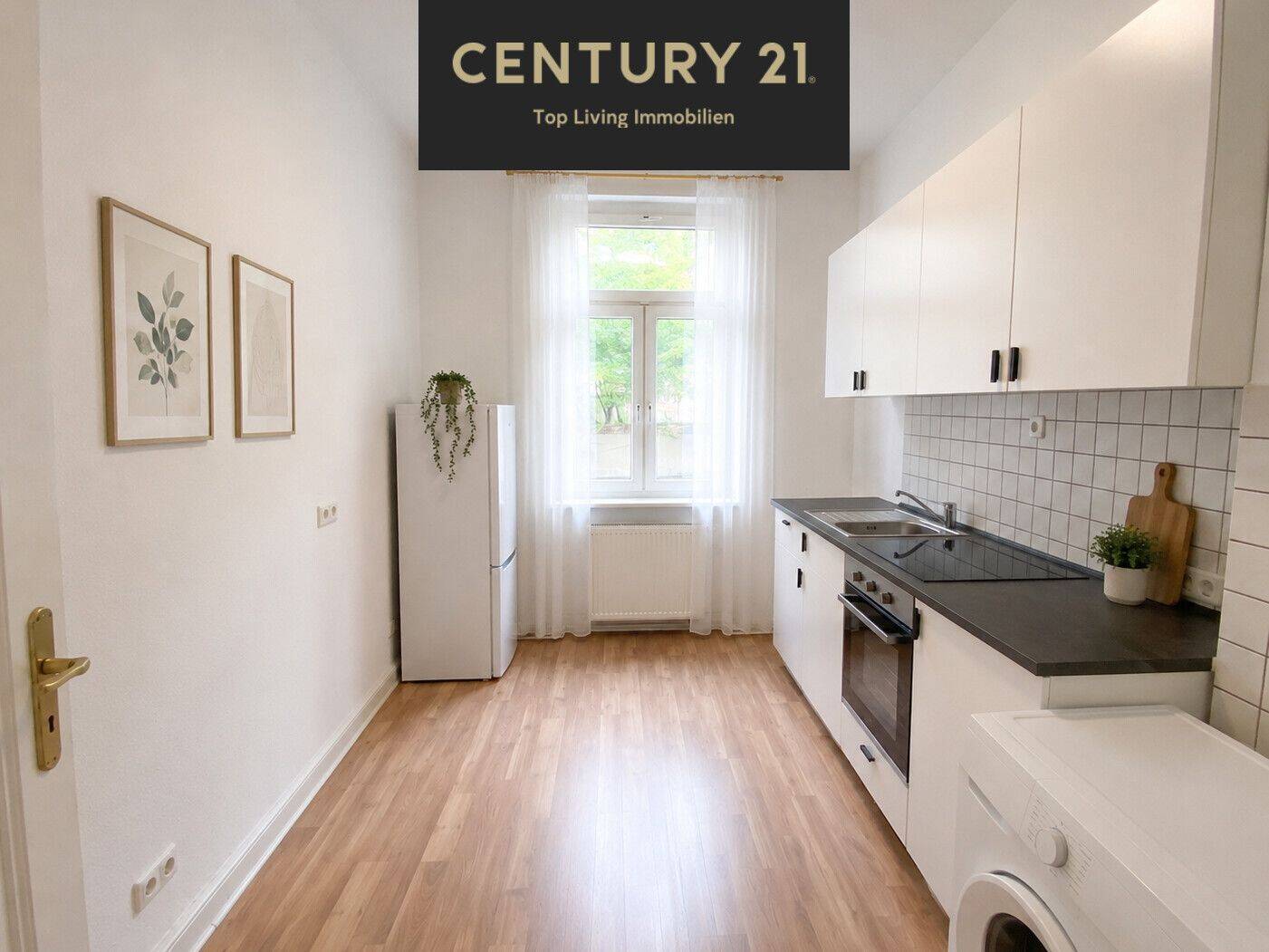 Bezugsfreie 2-Zimmer-Altbauwohnung im Hinterhaus in Wiesbaden-Mitte, 65185 Wiesbaden (Wiesbaden)