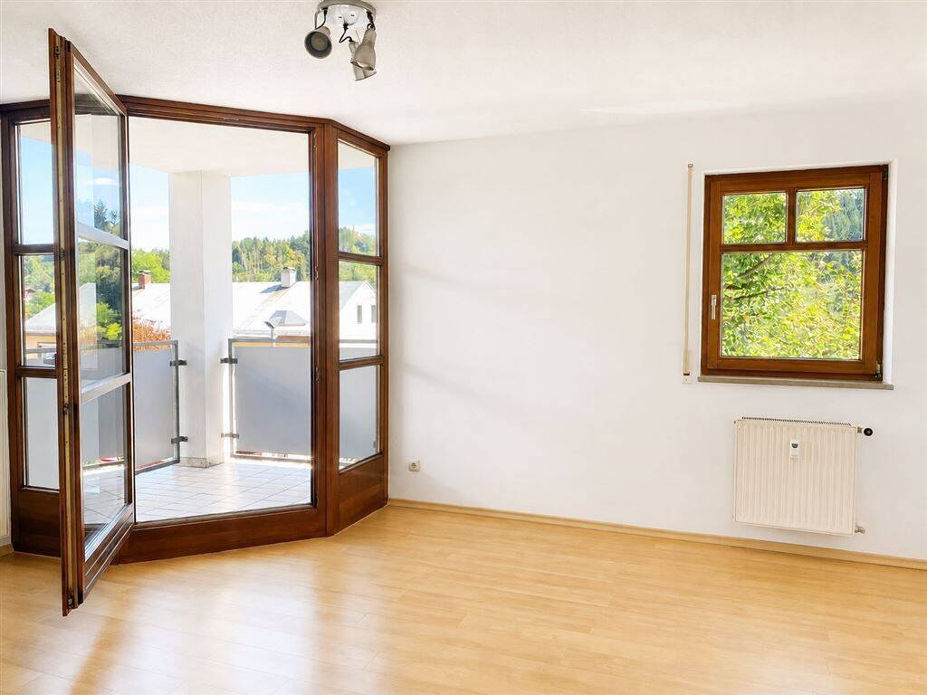 Perfekte 2er-WG direkt an der Universität mit geräumiger Küche!, 94032 Passau (Altstadt Haidenhof-Nord Haidenhof-Süd Innstadt)