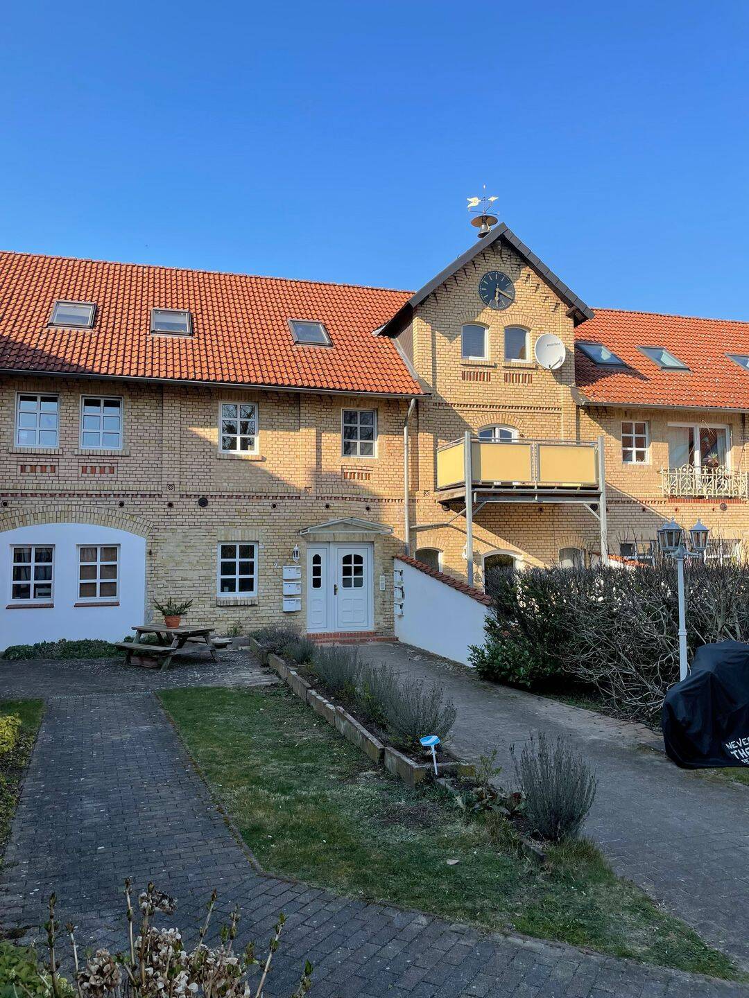 Charmante DG Wohnung, ruhig und grün gelegen, 38116 Braunschweig (Kanzlerfeld Lamme Lehndorf)