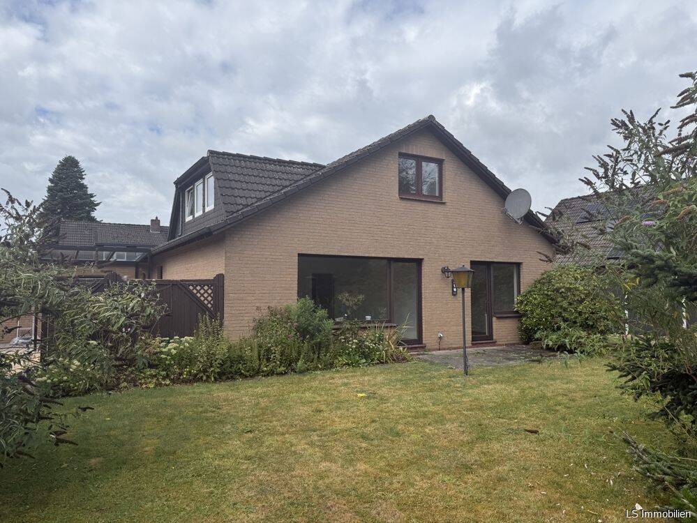 Gepflegtes Einfamilienhaus mit Garten, Terrasse und Garage in Westerstede, 26655 Westerstede