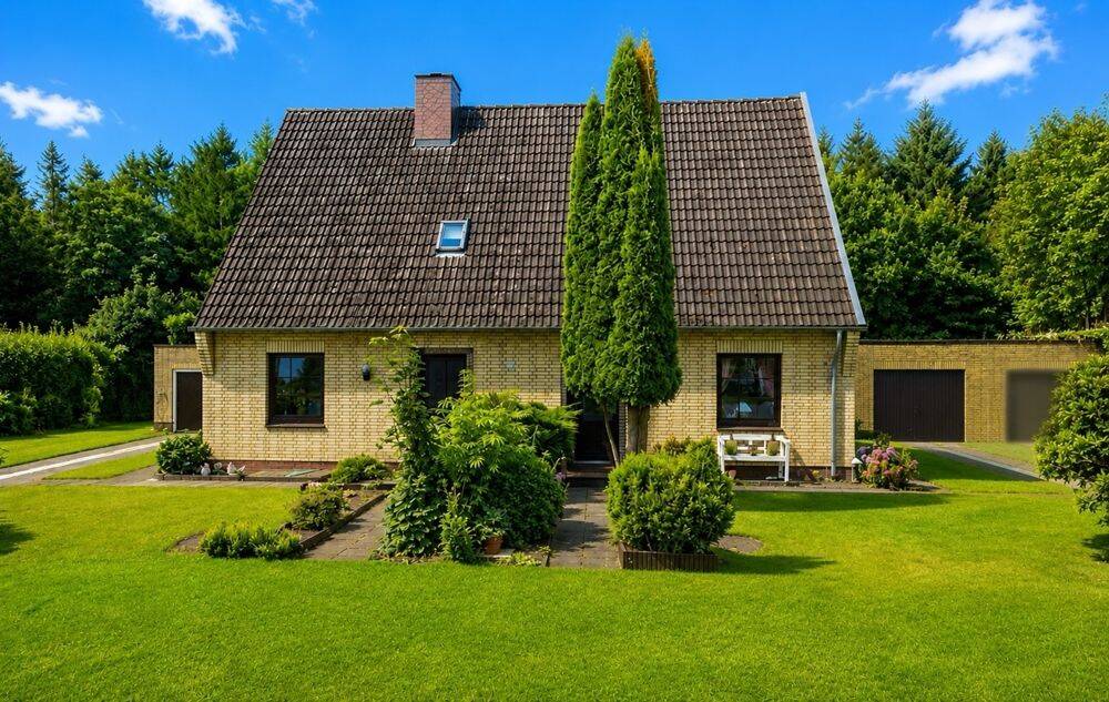 Seltene Gelegenheit: Zwei Doppelhaushälften in ruhiger, idyllischer Waldrandlage nahe Heide, 25795 Weddingstedt