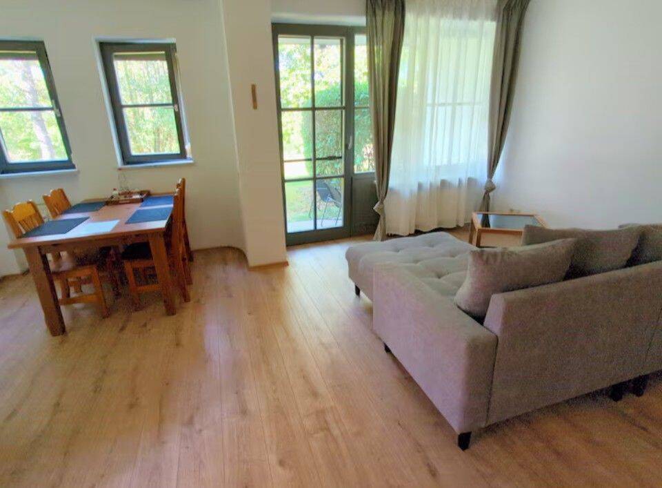 Voll möblierte Terrassenwohnung mit Blick in die Natur, 96476 Bad Rodach