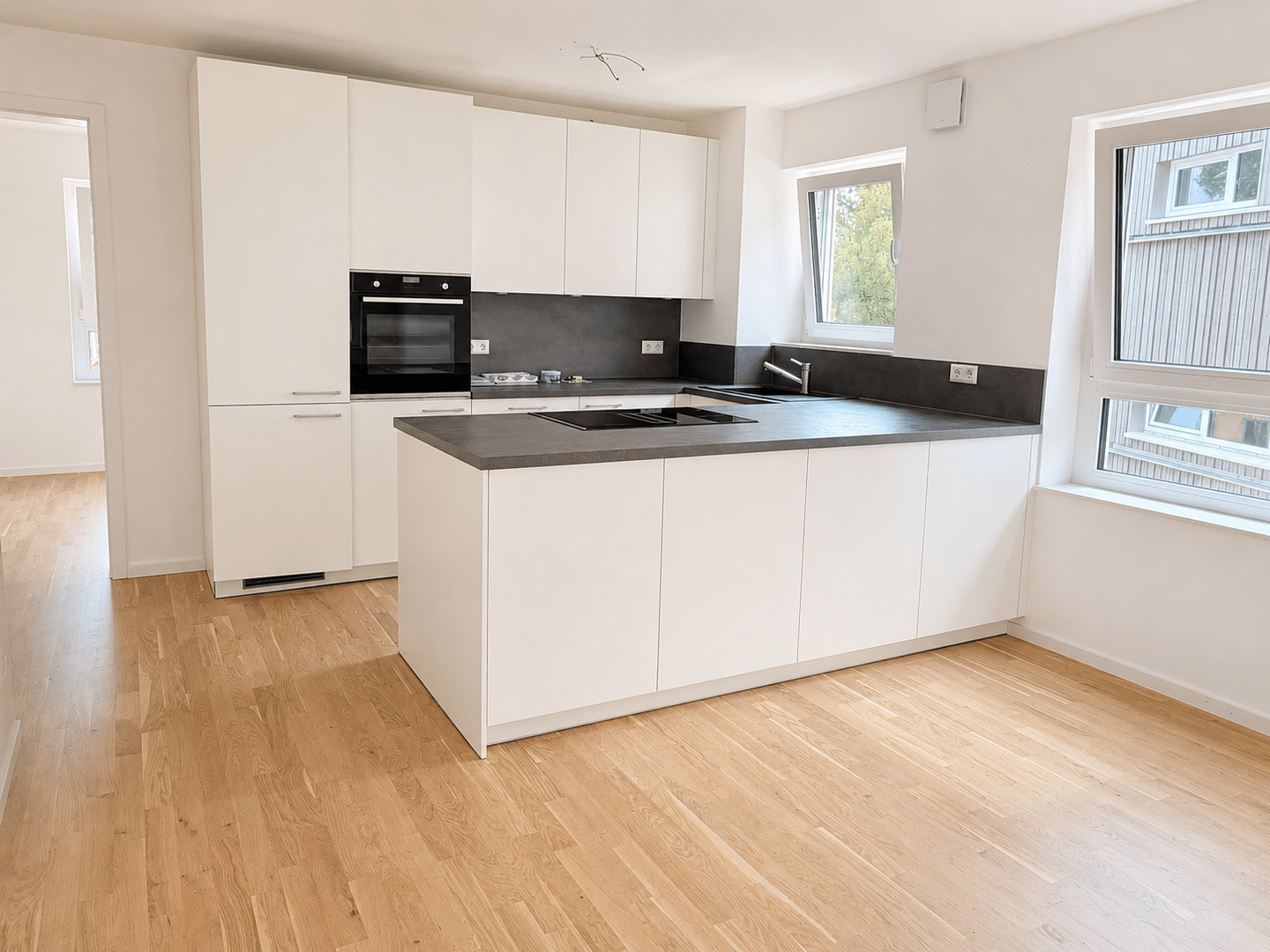 3-Zimmer-Wohnung mit Aufzug, Südbalkon und Einbauküche, 71554 Weissach im Tal