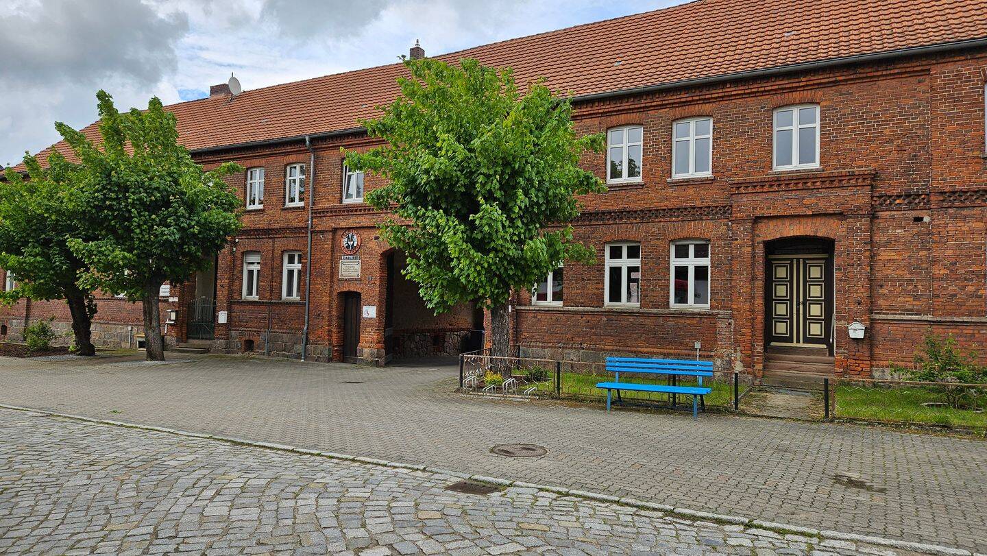 Wohnen auf einem historischen Vierseitenhof: renovierte 3-Zimmer-Wohnung, 39638 Gardelegen