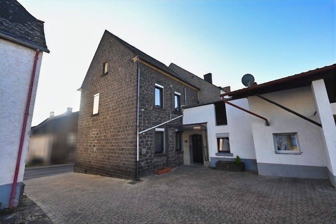 Handwerker aufgepasst! Einfamilienhaus mit Potenzial!, 56736 Kottenheim