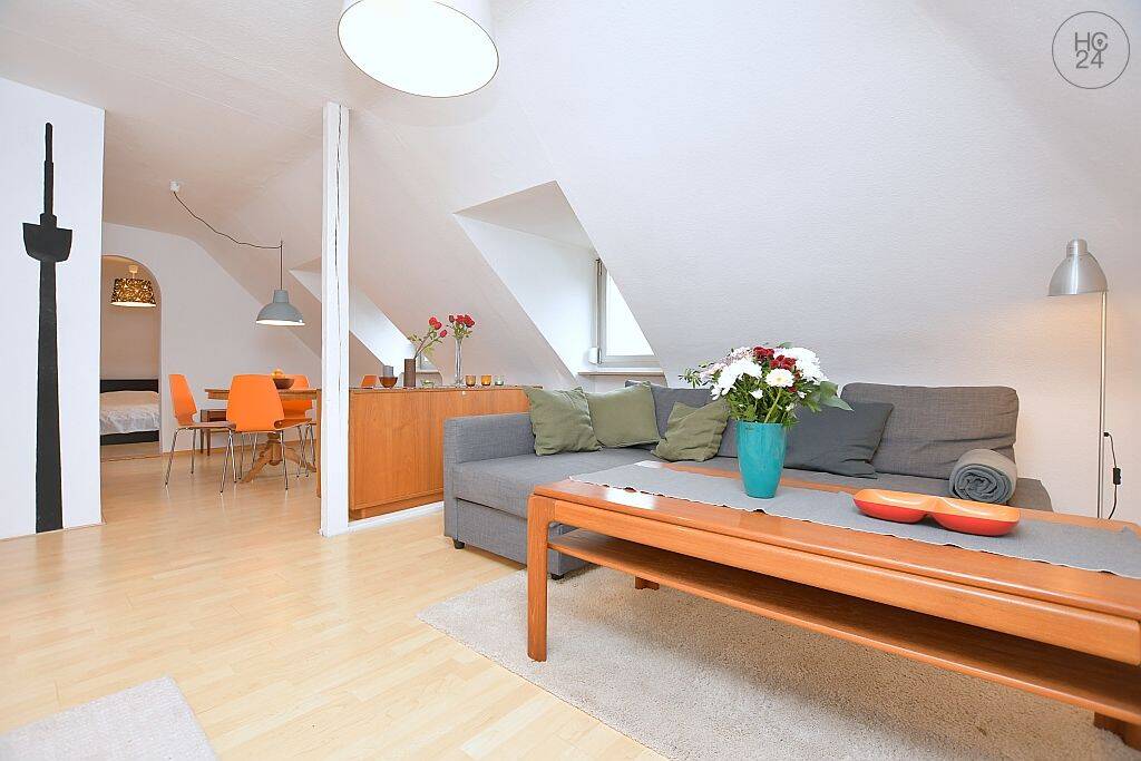 Wunderschöne, modern möblierte Dachgeschosswohnung in Stuttgart Ost, 70186 Stuttgart (Ost)
