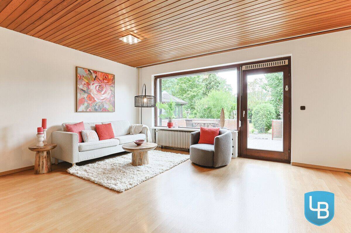 Mehr Platz geht nicht! Reihenendhaus mit Einliegerwohnung und Doppelgarage in Kiel-Mettenhof!, 24109 Kiel (Hasseldieksdamm Mettenhof)