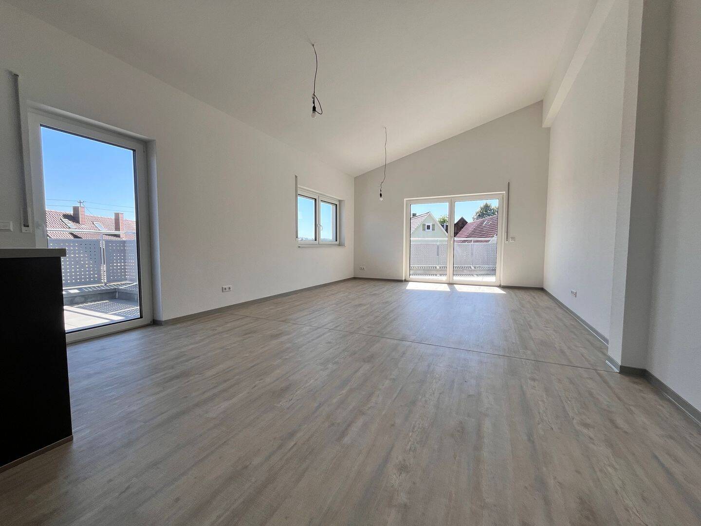 ERSTBEZUG – Modern und Exklusiv – Schöne Neubau 3-Zimmer-DG-Wohnung mit Einbauküche in Gründelhardt, 74586 Frankenhardt