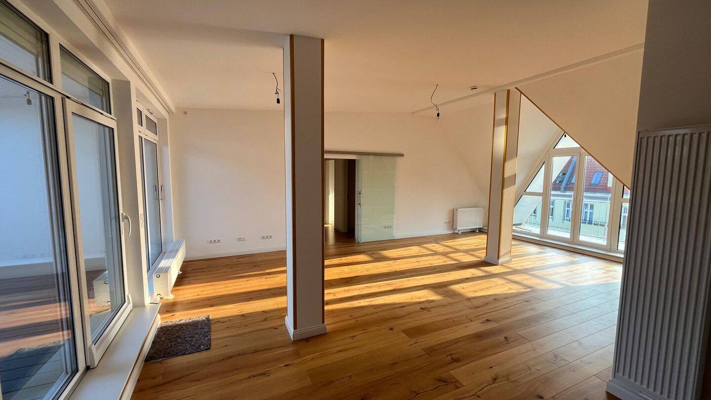 Erstbezug im Dachgeschoss – moderne Wohnung für z.B. gemeinschaftliche Alters-WG, 10713 Berlin (Charlottenburg-Wilmersdorf Halensee Wilmersdorf)
