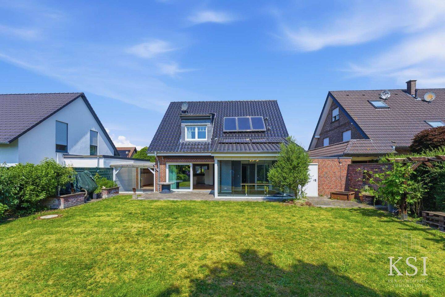 Ankommen. Durchatmen. Zuhause sein. Freistehendes Familienhaus mit Garten, Fußbodenheizung & PV-Anl., 47647 Kerken