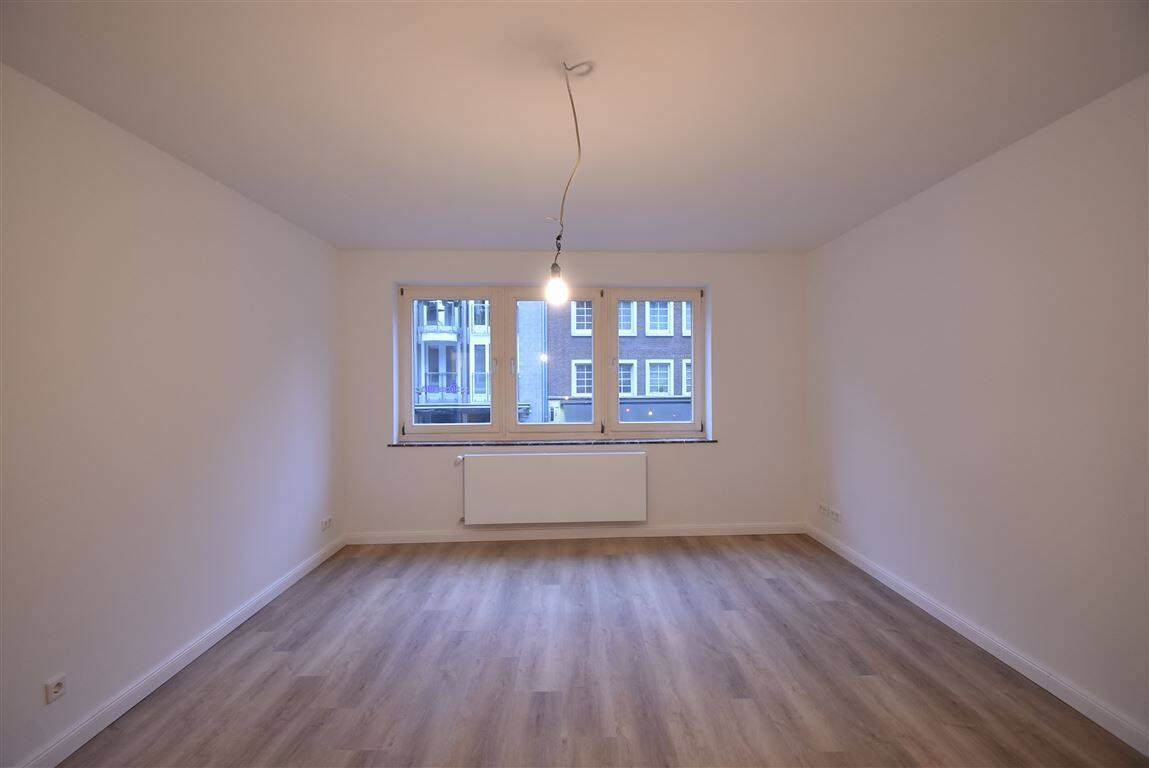 D-Altstadt! Sanierte 2-Zi-Whg mit EBK ab sofort zu vermieten, 40213 Düsseldorf
