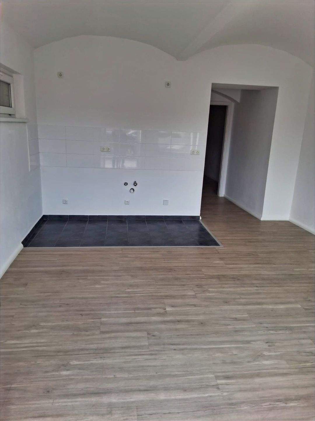 Wohnen im grünen schöne 2-R-Wohnung in MD-Altstadt EG. ca.45m2 zu vermieten .