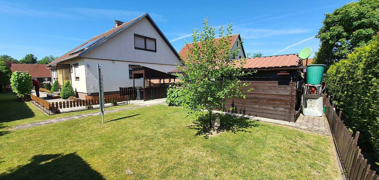 Freistehendes Wohnhaus mit traumhaftem Garten, Wintergarten & Top-Anbindung, 91637 Wörnitz
