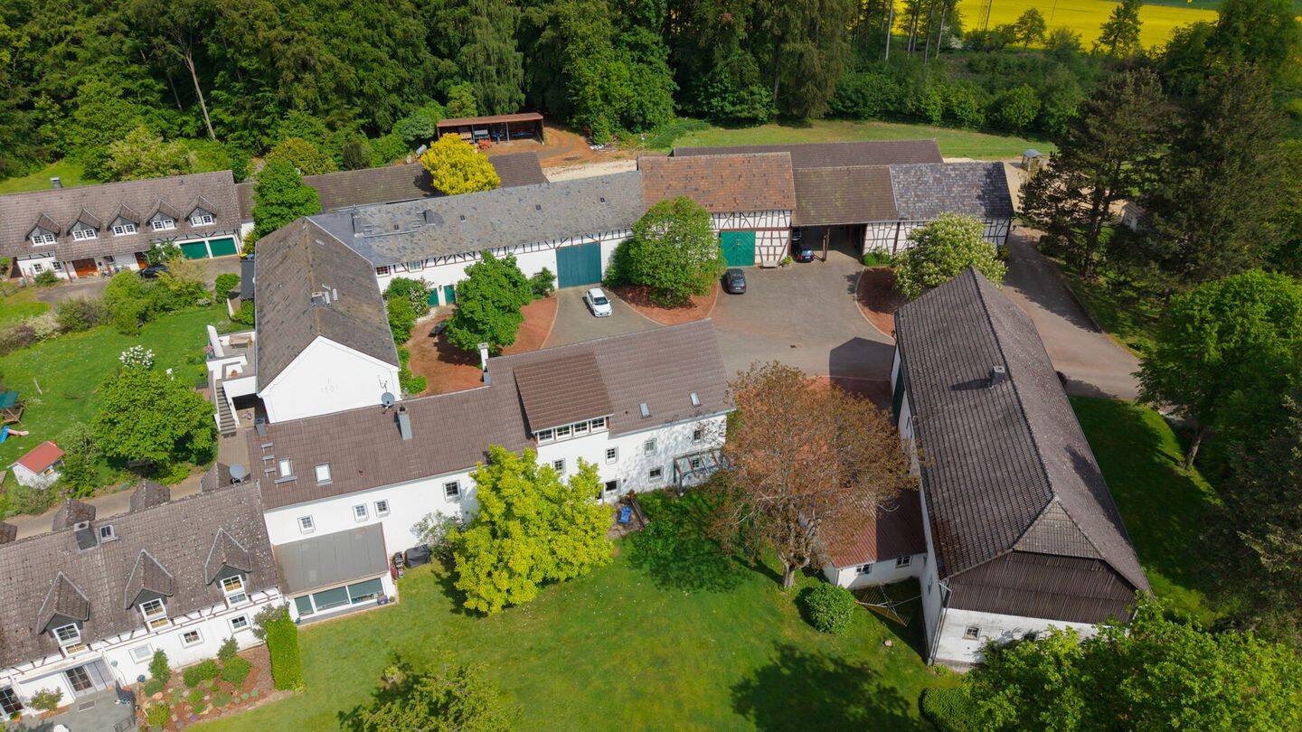 Wohnen auf einem Hofgut in Alleinlage mit Panorama!, 56368 Berghausen