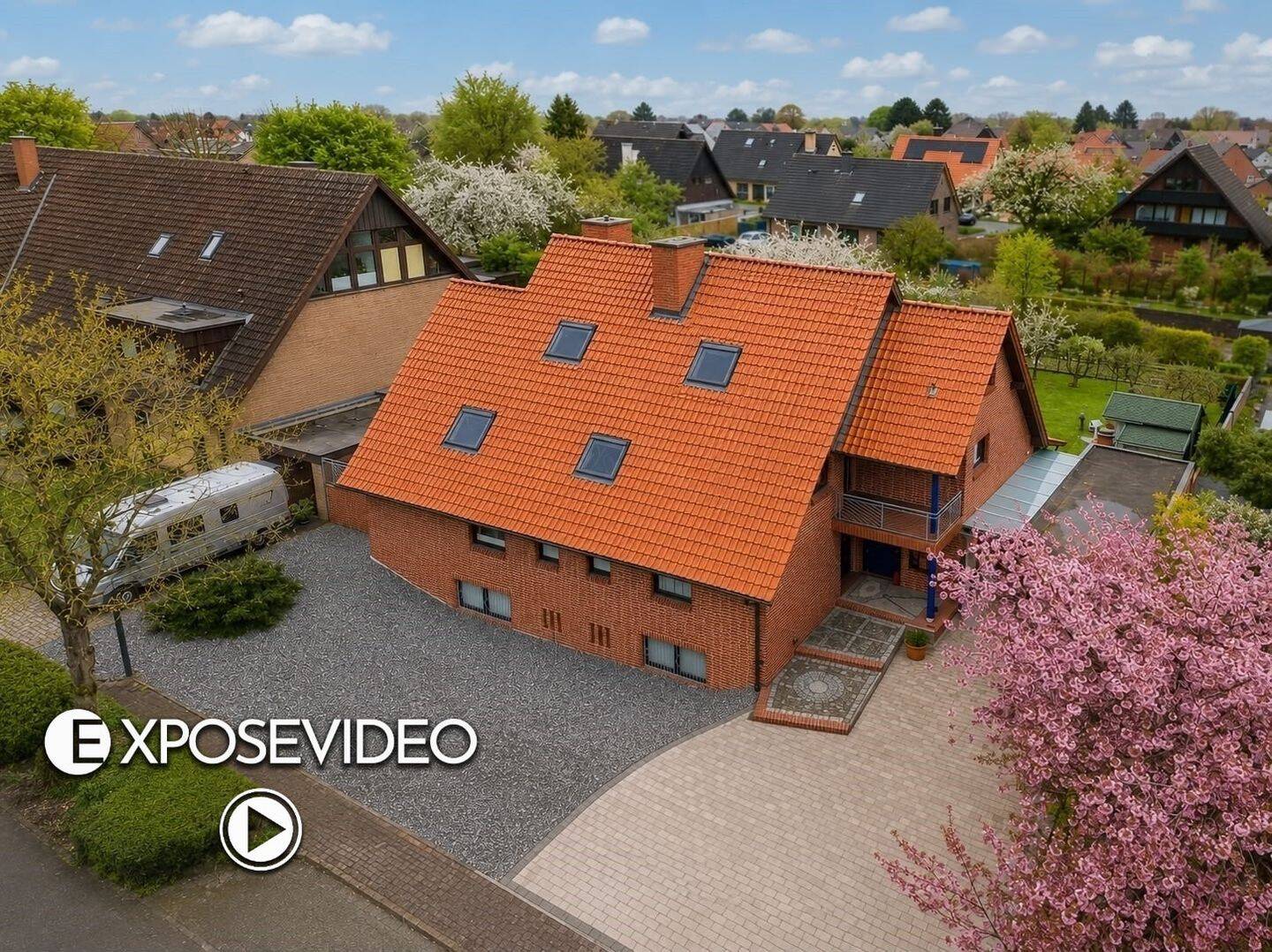 Großzügiges Einfamilienhaus mit Einliegerwohnung in ruhiger und zentraler Lage von Laer, 48366 Laer