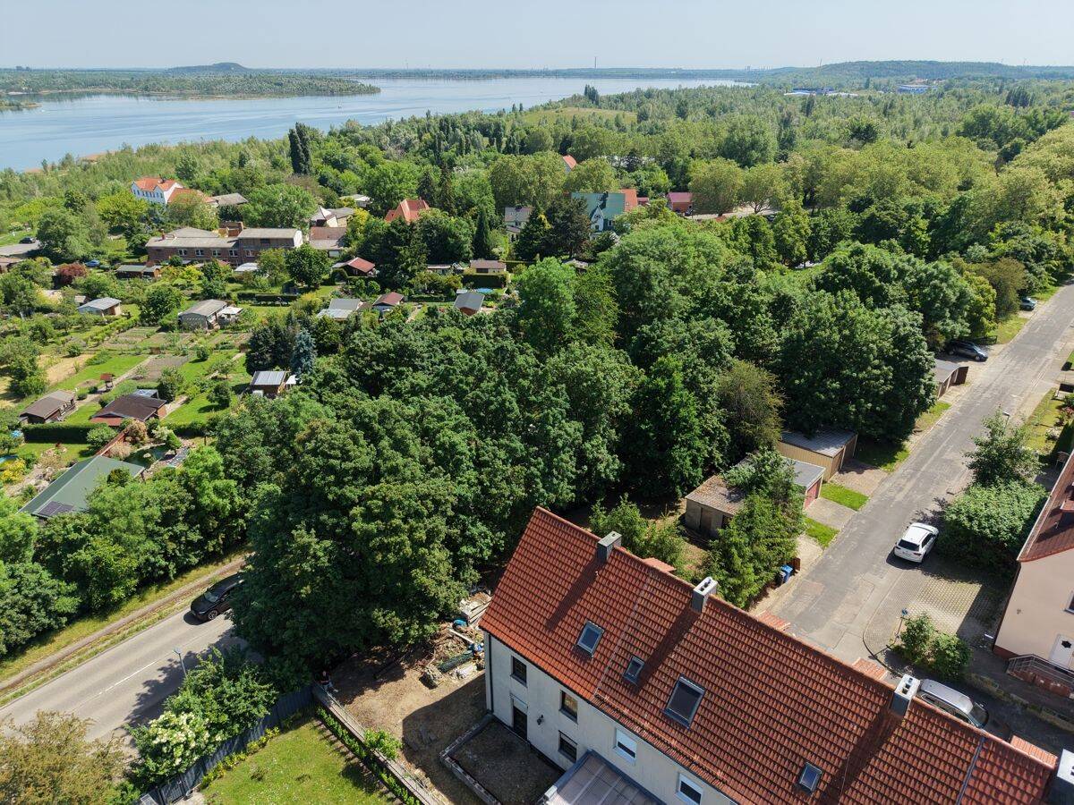 Charmantes Reihenendhaus mit Entwicklungspotenzial in Seenähe – Wohnen am Geiseltalsee, 6242 Braunsbedra