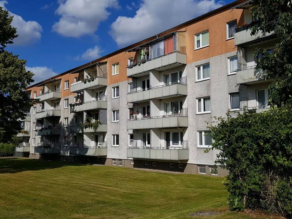 zwei 3-Raum-Wohnungen ab 01.11.2026 in Neubrandenburg OT Weitin zu vermieten, 17033 Neubrandenburg