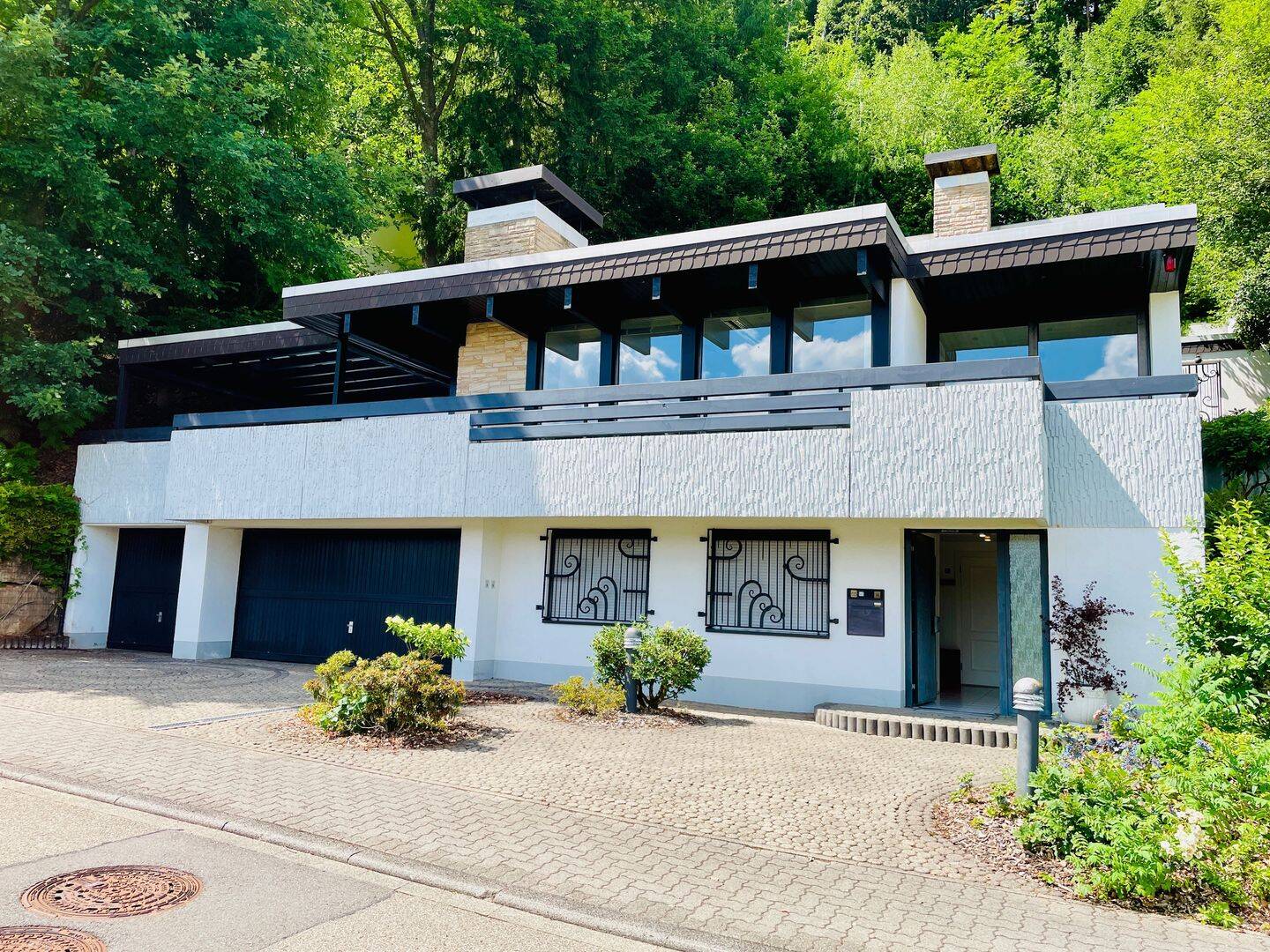 Prachtvolles Villen-Anwesen mit 3-fach-Garage und genialem Blick über 66976 Rodalben, 66976 Rodalben
