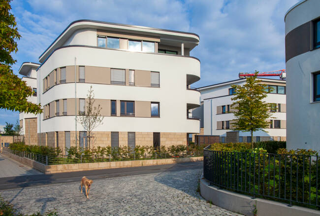 Schon in wenigen Wochen können Sie hier wohnen: Traumhafte 4,5-Zimmer-Wohnung direkt am Park!