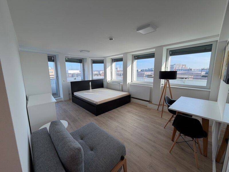 Stilvoll möblierte Etagenwohnung mit Balkon und modernem Ambiente zum Wohlfühlen