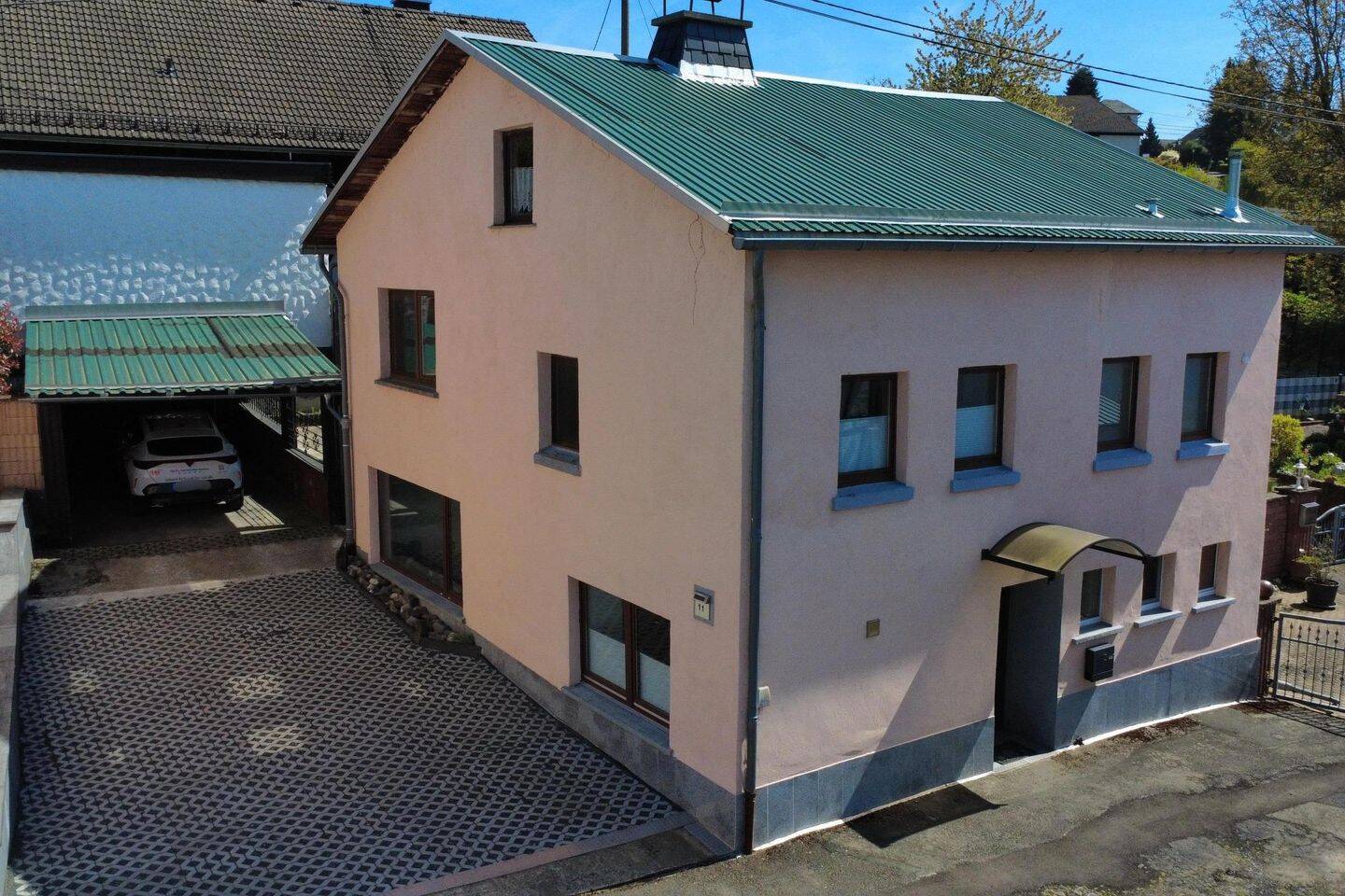 Charmantes Zuhause mit viel Platz und modernisiertem Zustand, 56581 Ehlscheid