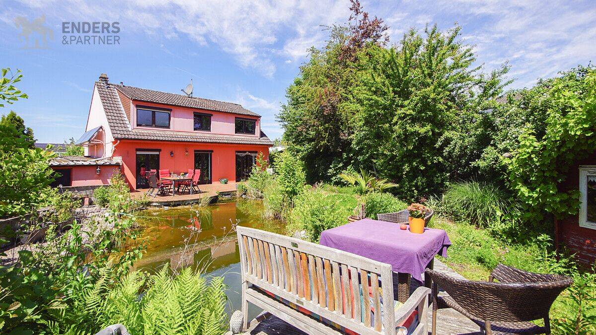 Einfamilienhaus mit Garten, Teich und Garage in ruhiger Wohnlage von Konz-Roscheid, 54329 Konz