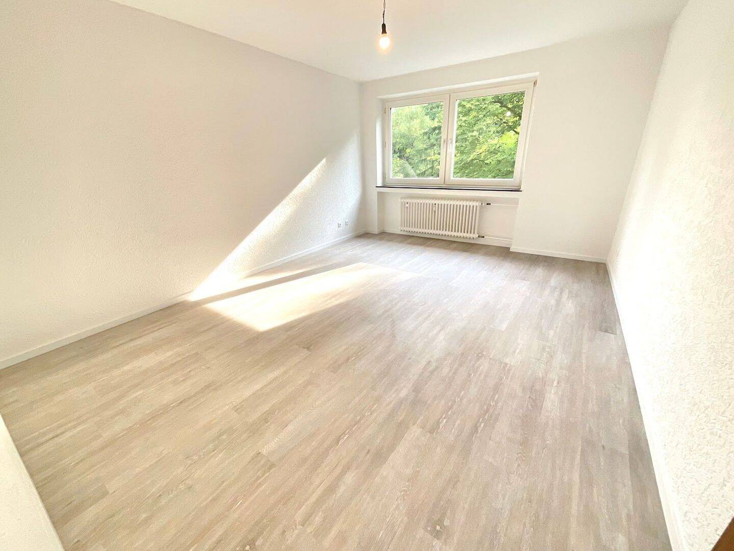 Frisch renoviert ins neue Zuhause, 58097 Hagen (Altenhagen Boele Hochschulviertel Ischeland Mittelstadt)