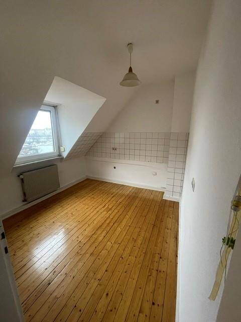 Charmante 3 ZKB Dachgeschosswohnung, 67061 Ludwigshafen am Rhein (Mitte Süd)