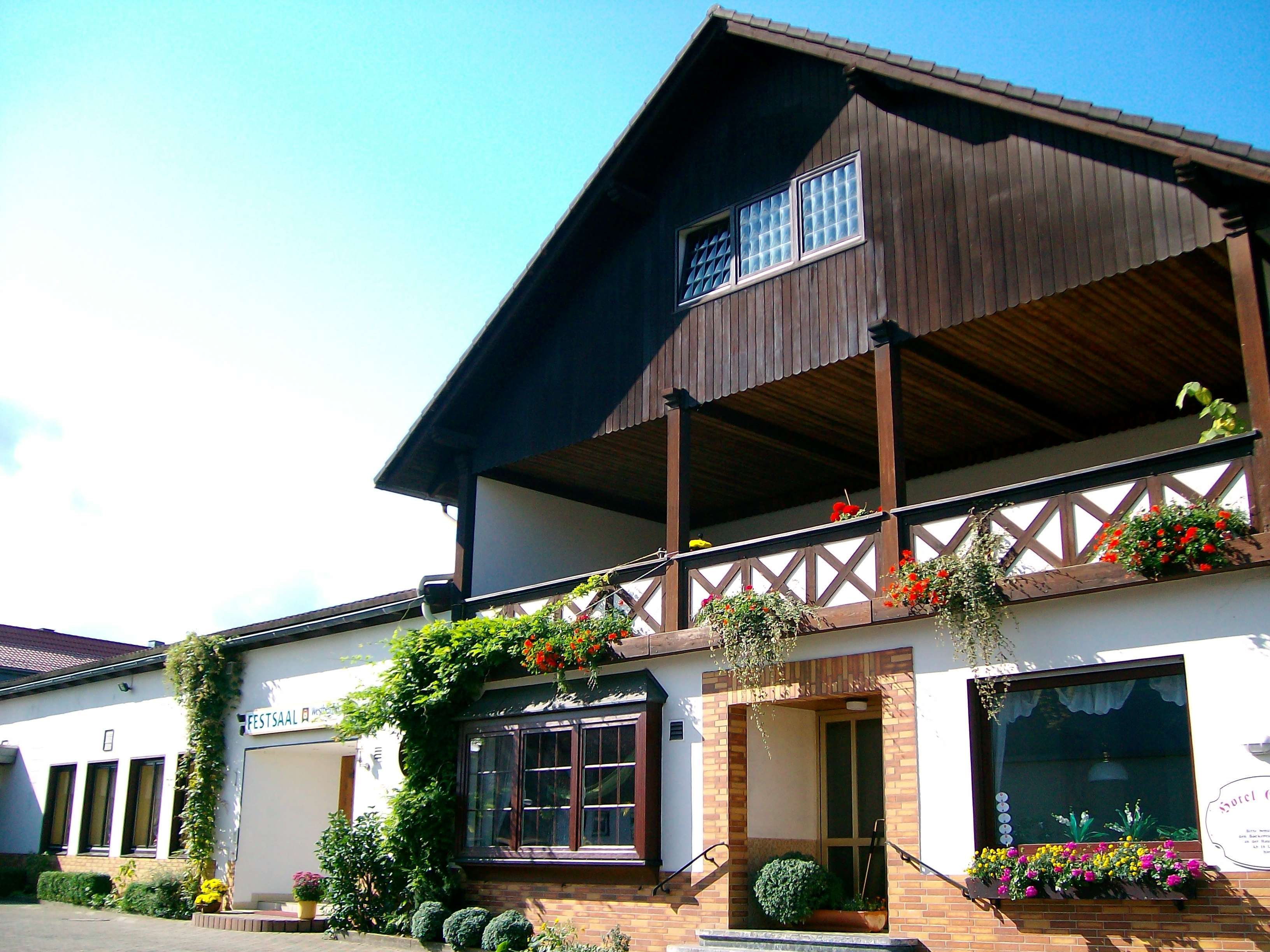 Gastronomieobjekt mit Wohnungen in Marsberg-Westheim, 34431 Marsberg