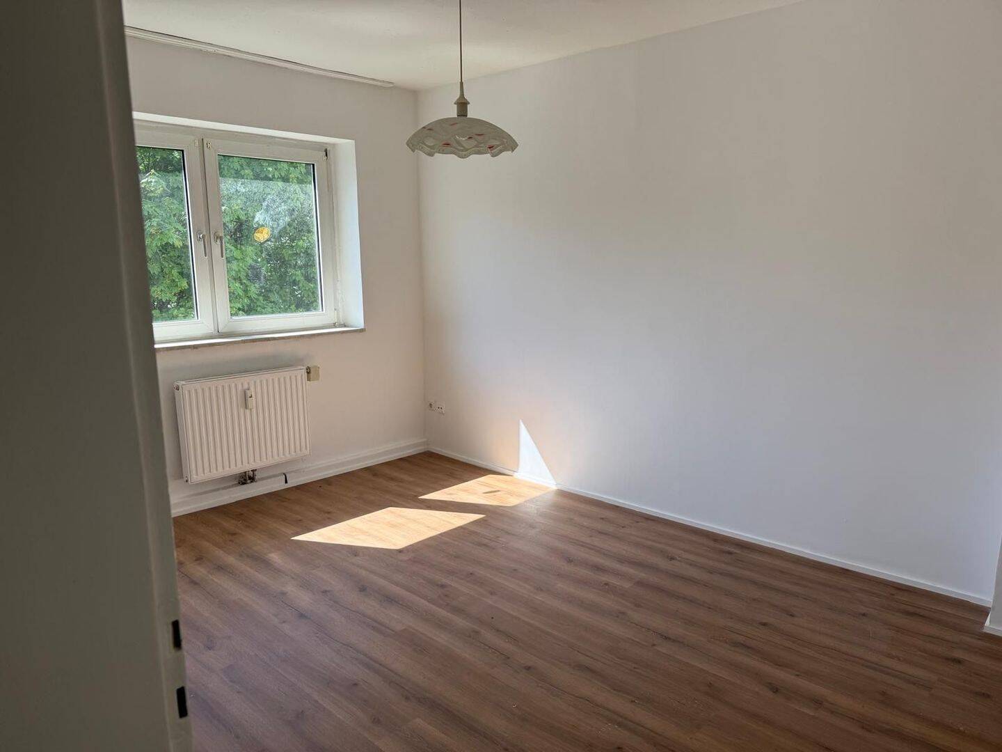 Renovierte 2-Zimmer-Wohnung in der Nähe des Stadtzentrums, 46236 Bottrop (Stadtmitte)