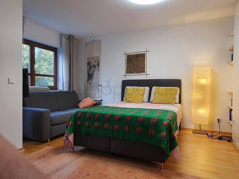 Gemütliches Apartment mit Wintergarten in Rosenheim, 83026 Rosenheim (Aising Happing Pang Süd)