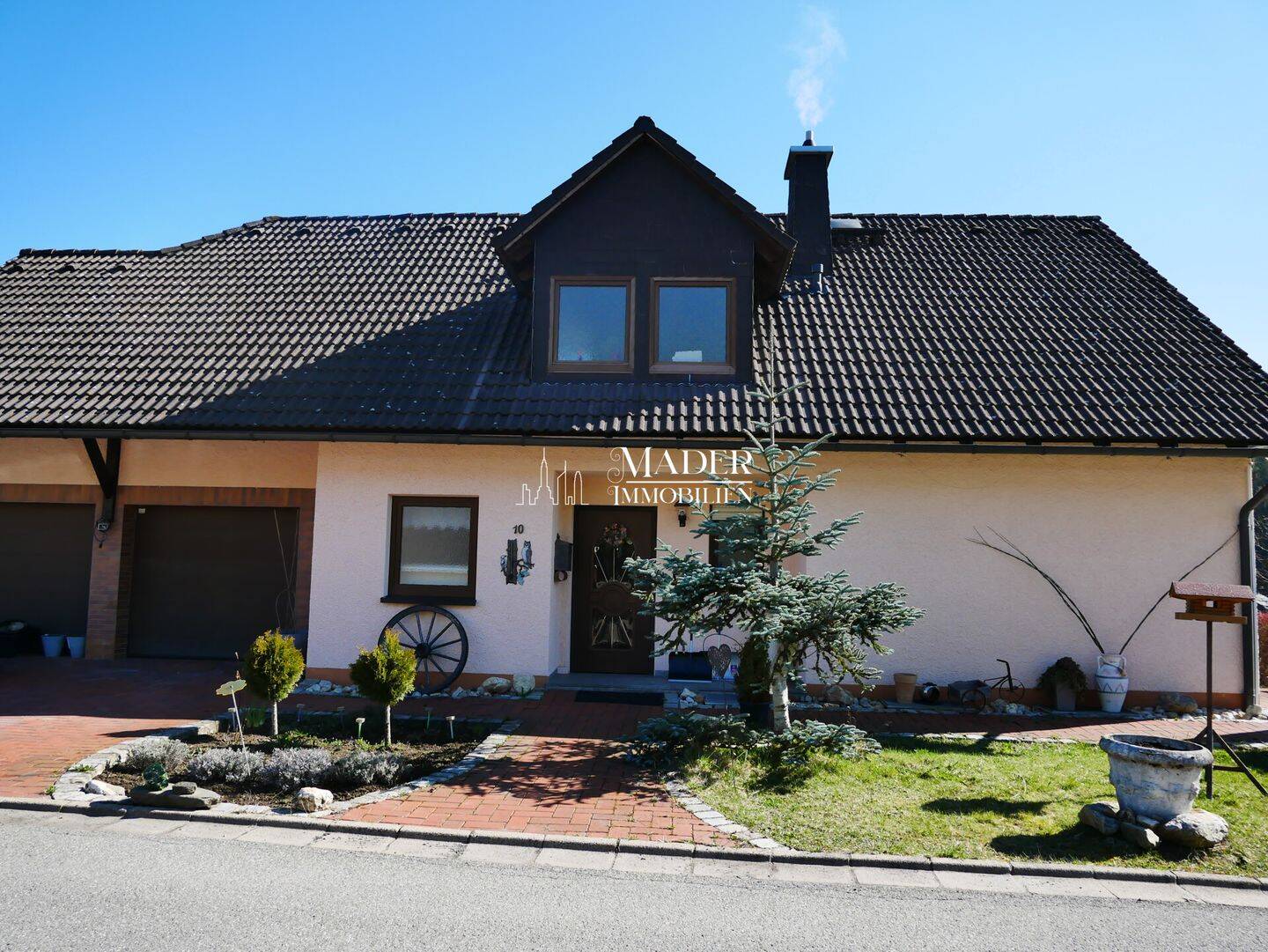 Solides Einfamilienhaus mit Einliegerwohnung, 96355 Tettau