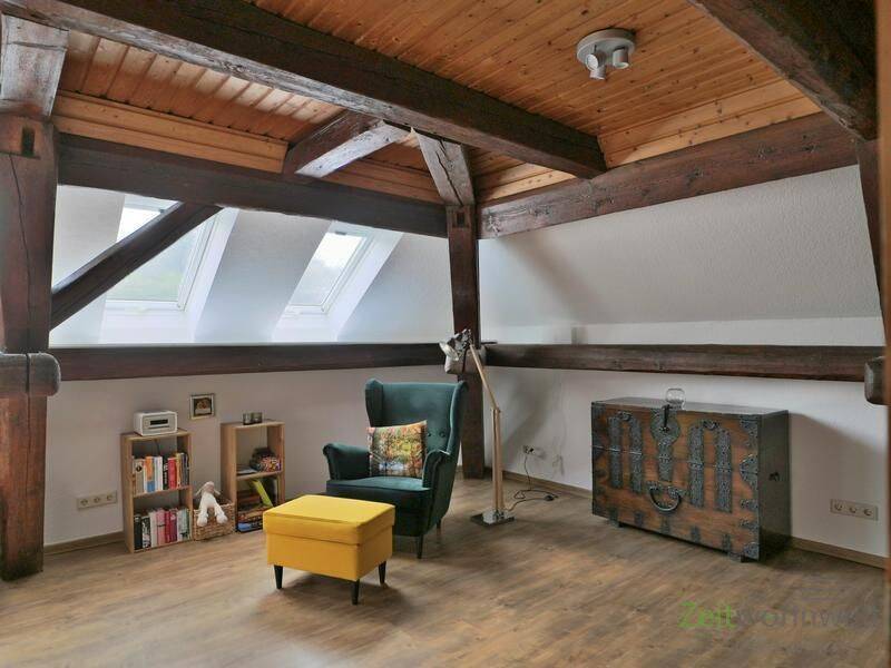 (EF1186_M) Göttingen: Gleichen, gemütliche möblierte Dachgeschosswohnung mit dekorativen Holzbalken, 37130 Gleichen