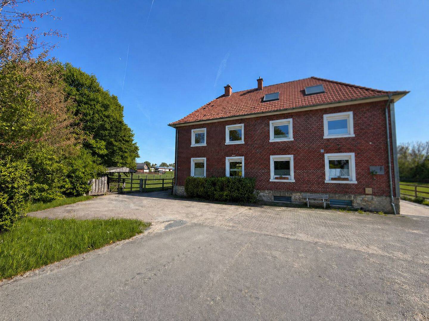 Großzügige Doppelhaushälfte im Außenbereich von Rosendahl, 48720 Rosendahl