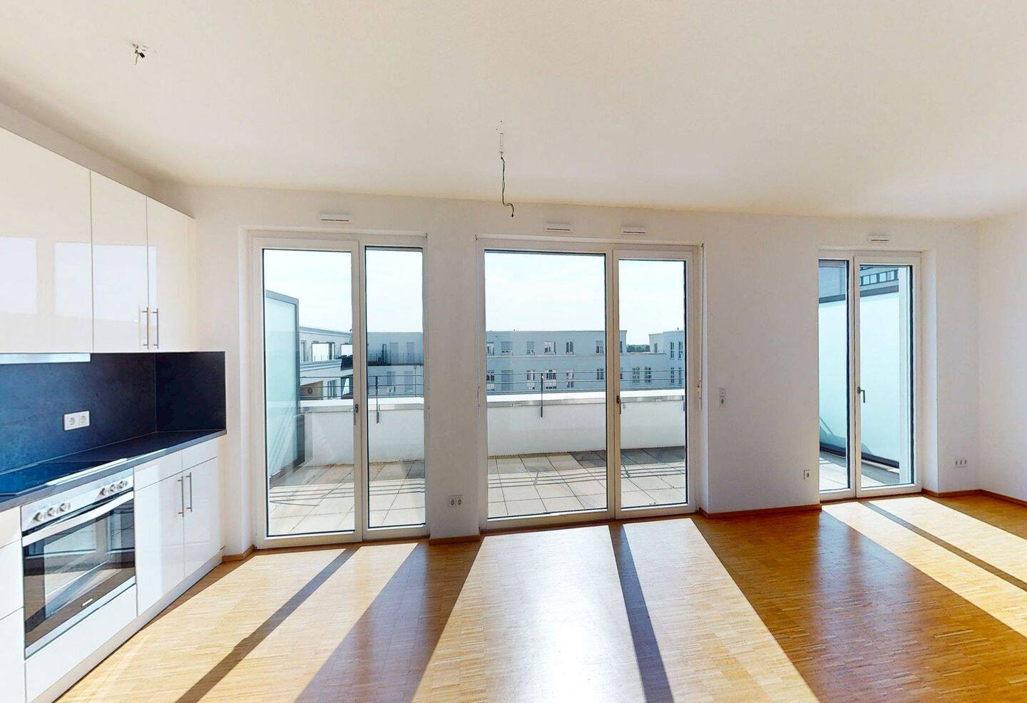 Helle 3-Zimmer Wohnung mit Einbauküche, 60528 Frankfurt am Main (Niederrad Sachsenhausen Schwanheim)