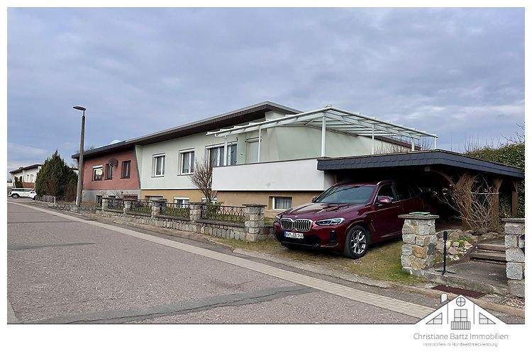 Modernisierte Doppelhaushälfte mit Wohnkeller in guter Lage von Neukloster zu verkaufen, 23992 Passee