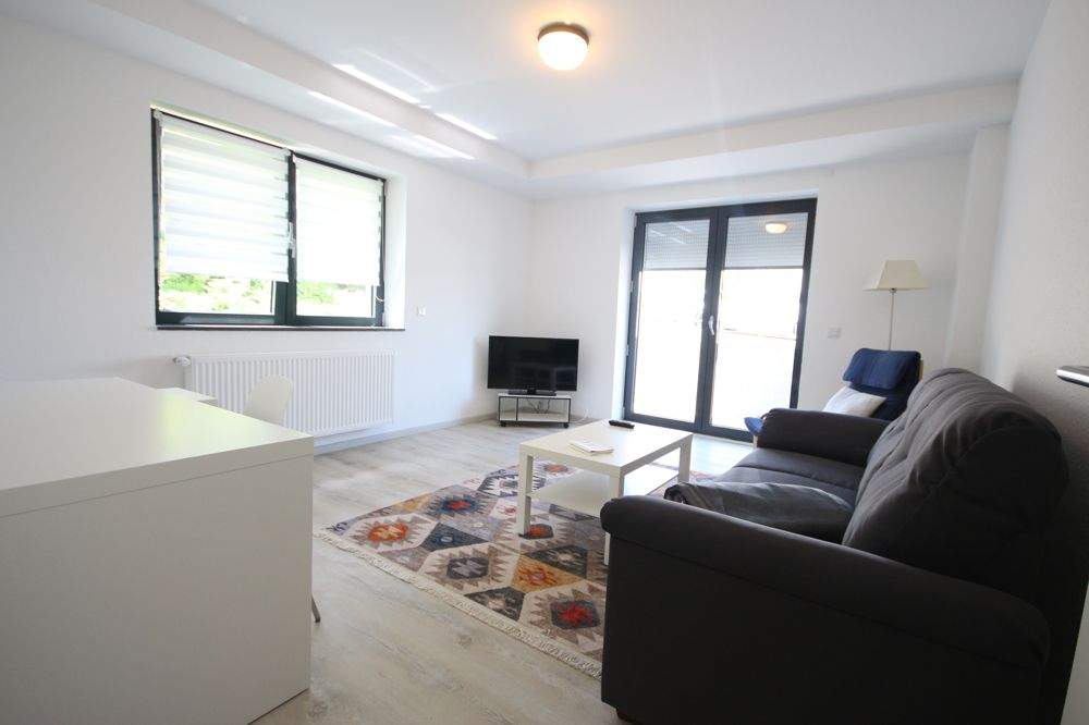 **Renovierte und modern eingerichtete Wohnung in ruhiger Lage**, 66129 Saarbrücken
