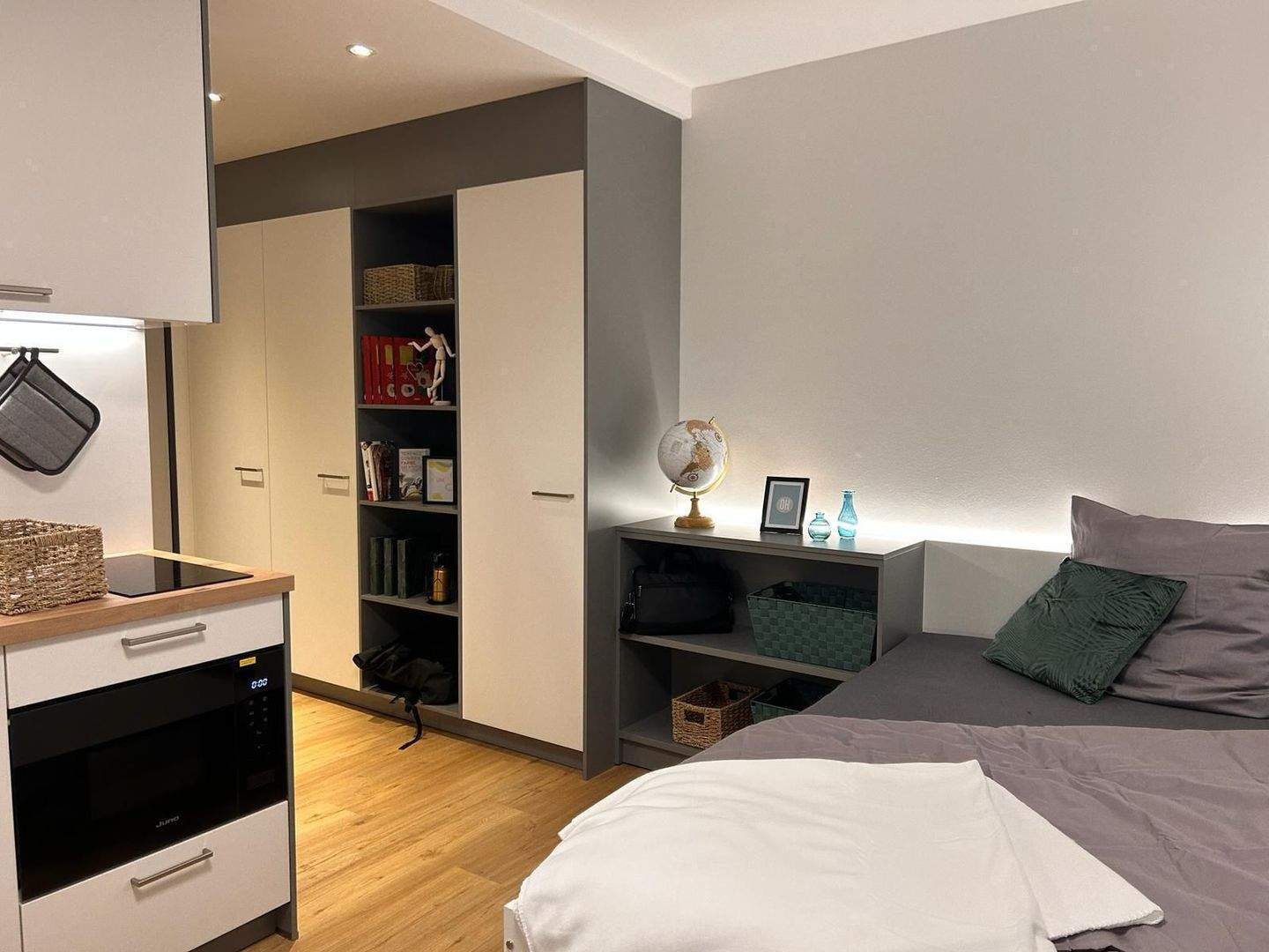 Frisch sanierte & möblierte 1-Zimmer-Wohnung in Universitätsnähe| Bigger Bude, 95444 Bayreuth (Altstadt City Gartenstadt Kreuzstein Neue Heimat)