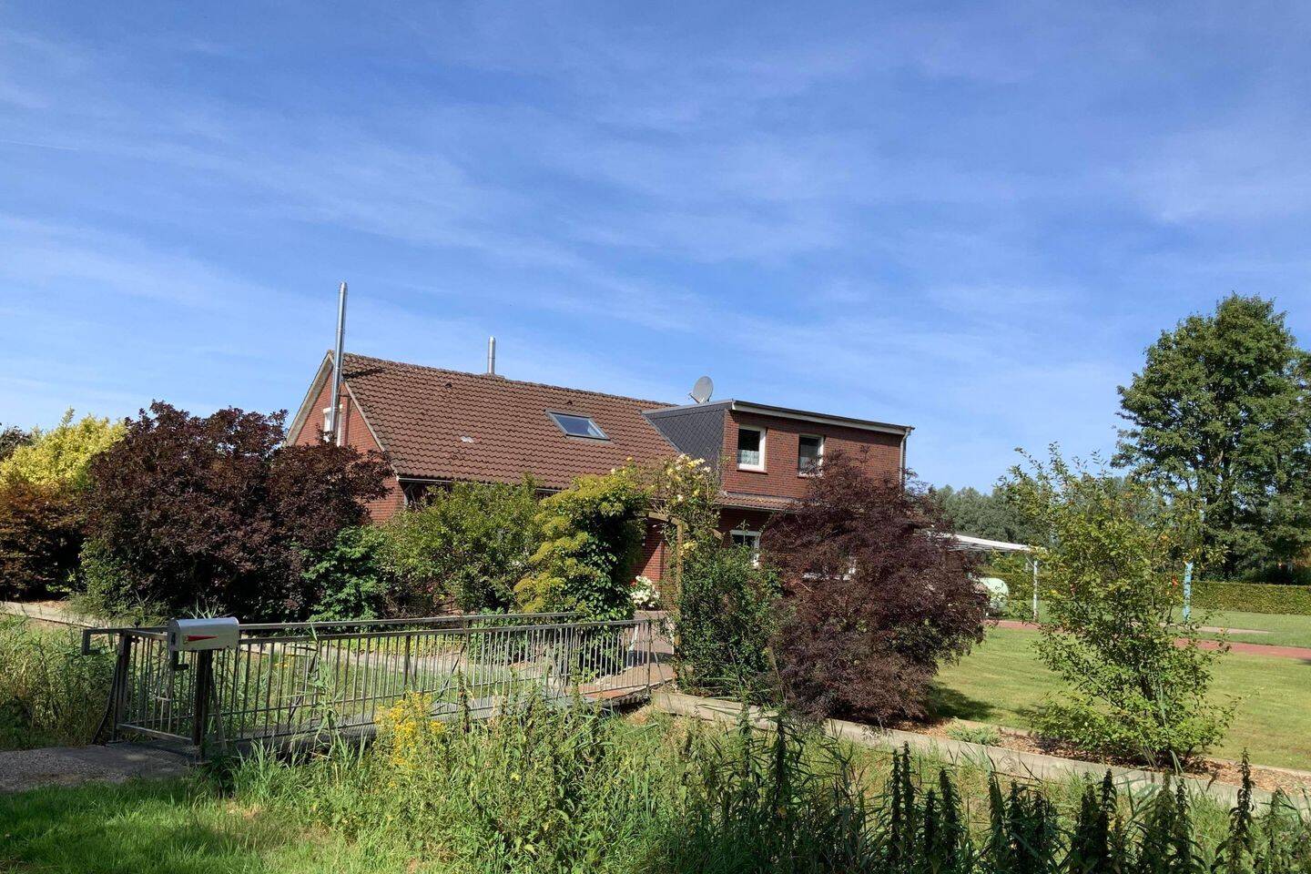Großes Einfamilienhaus mit vielen Optionen in schöner Natur, 26723 Emden