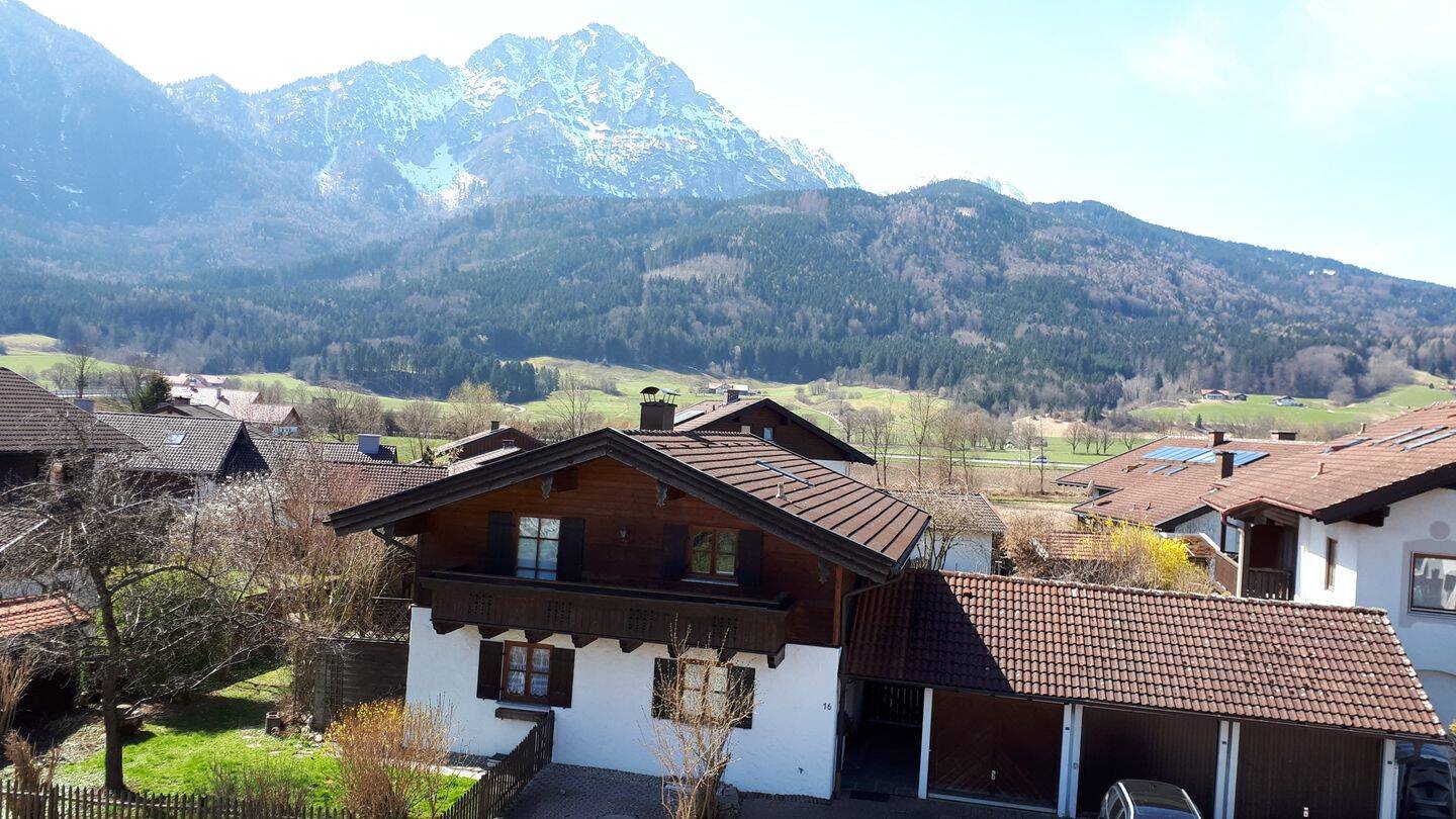 Sonnenverwöhntes Appartement mit großem SW Balkon, 83454 Anger