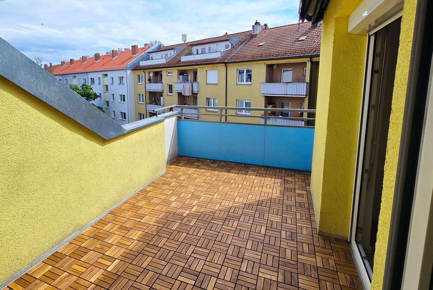 4,5 Zimmer im 4. OG mit Dachterrasse in St.Peter, 90478 Nürnberg (Dutzendteich Gleißhammer Glockenhof Sankt Peter Zerzabelshof)