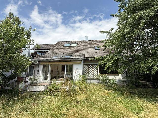 Grundstück in 2. Reihe – Wohnhaus mit 2 Wohnungen u. separate Lager- u. Garagengebäude, 82319 Starnberg