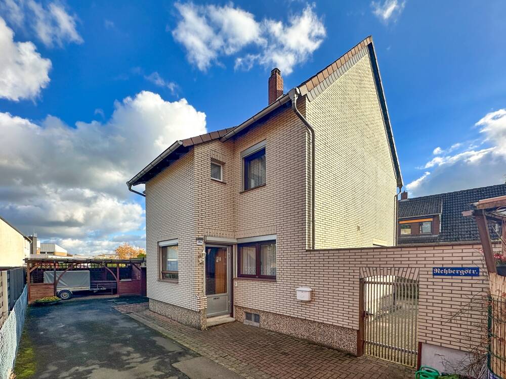 Viel Raum für Ihre Vorstellungen – Einfamilienhaus mit Modernisierungsbedarf!, 31191 Algermissen
