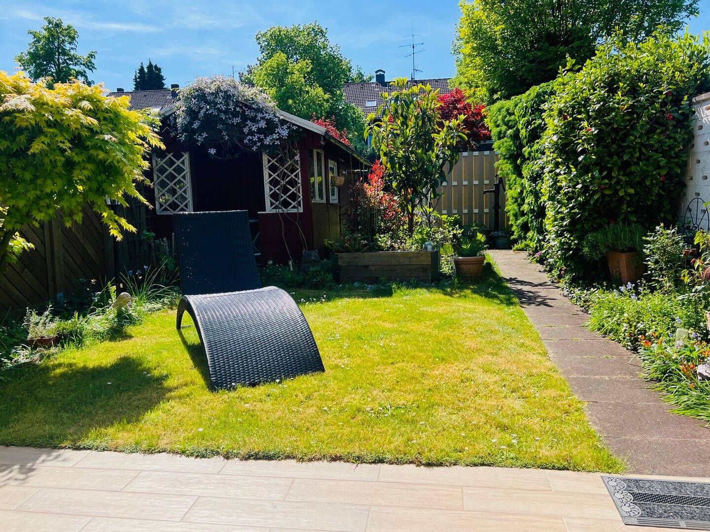 Raumwunder mit Traumgarten – charmantes Reihenmittelhaus auf Erbpachtgrundstück, 40721 Hilden (Unterbach)