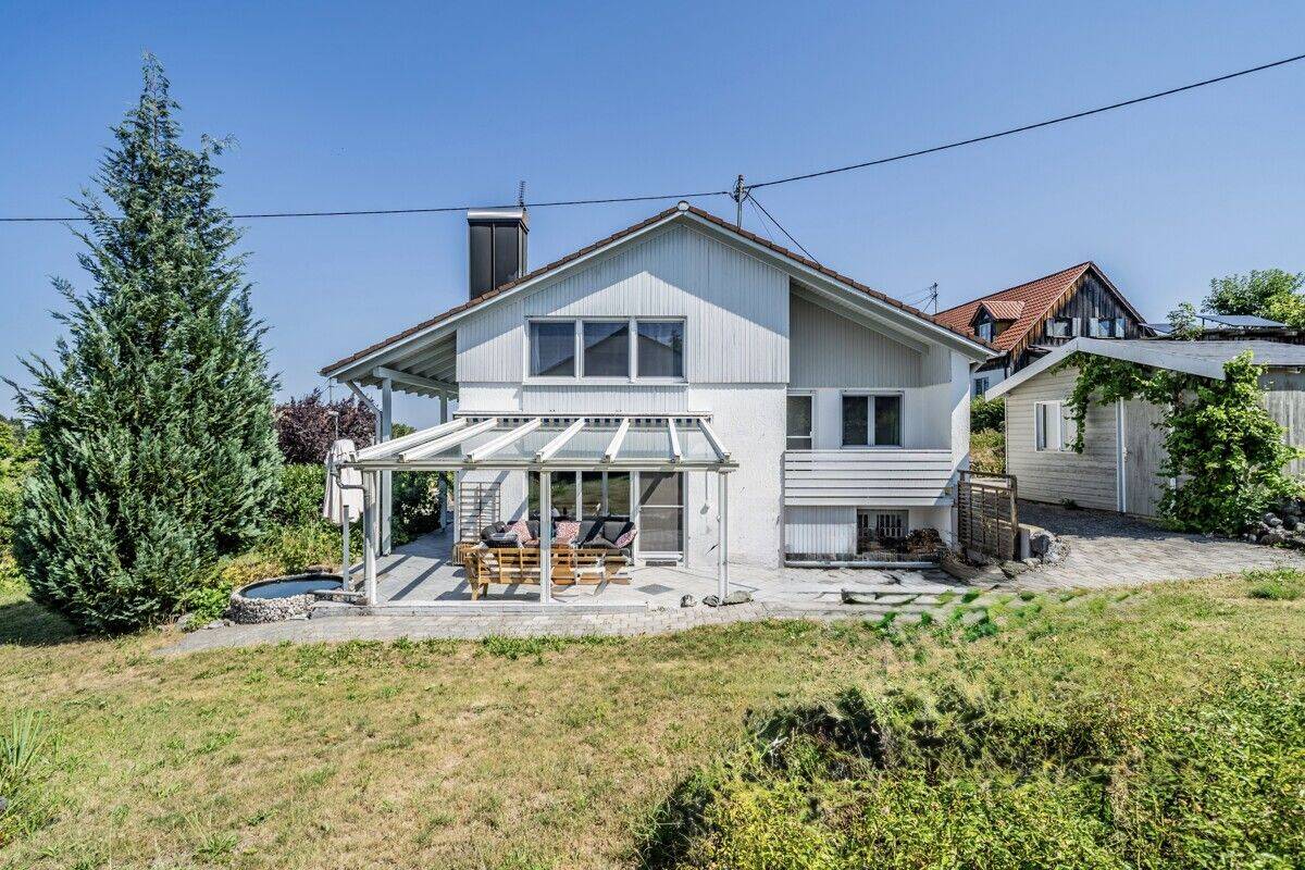 Lichtdurchflutetes Einfamilienhaus mit großzügigem Platzangebot in ruhiger Lage in Pürgen, 86932 Pürgen