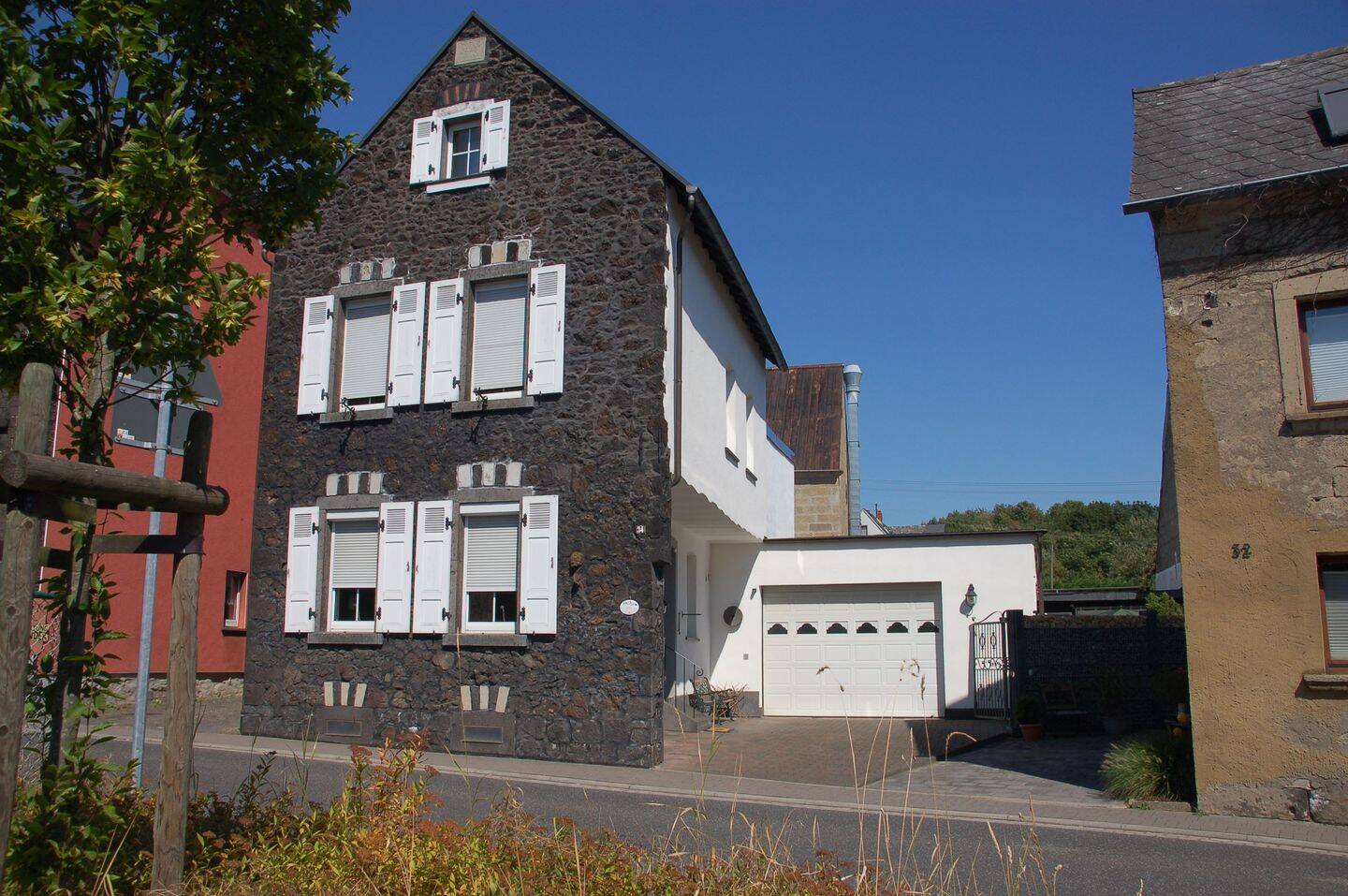 Haus in Bell-Mendig Vulkaneifel, 56745 Bell