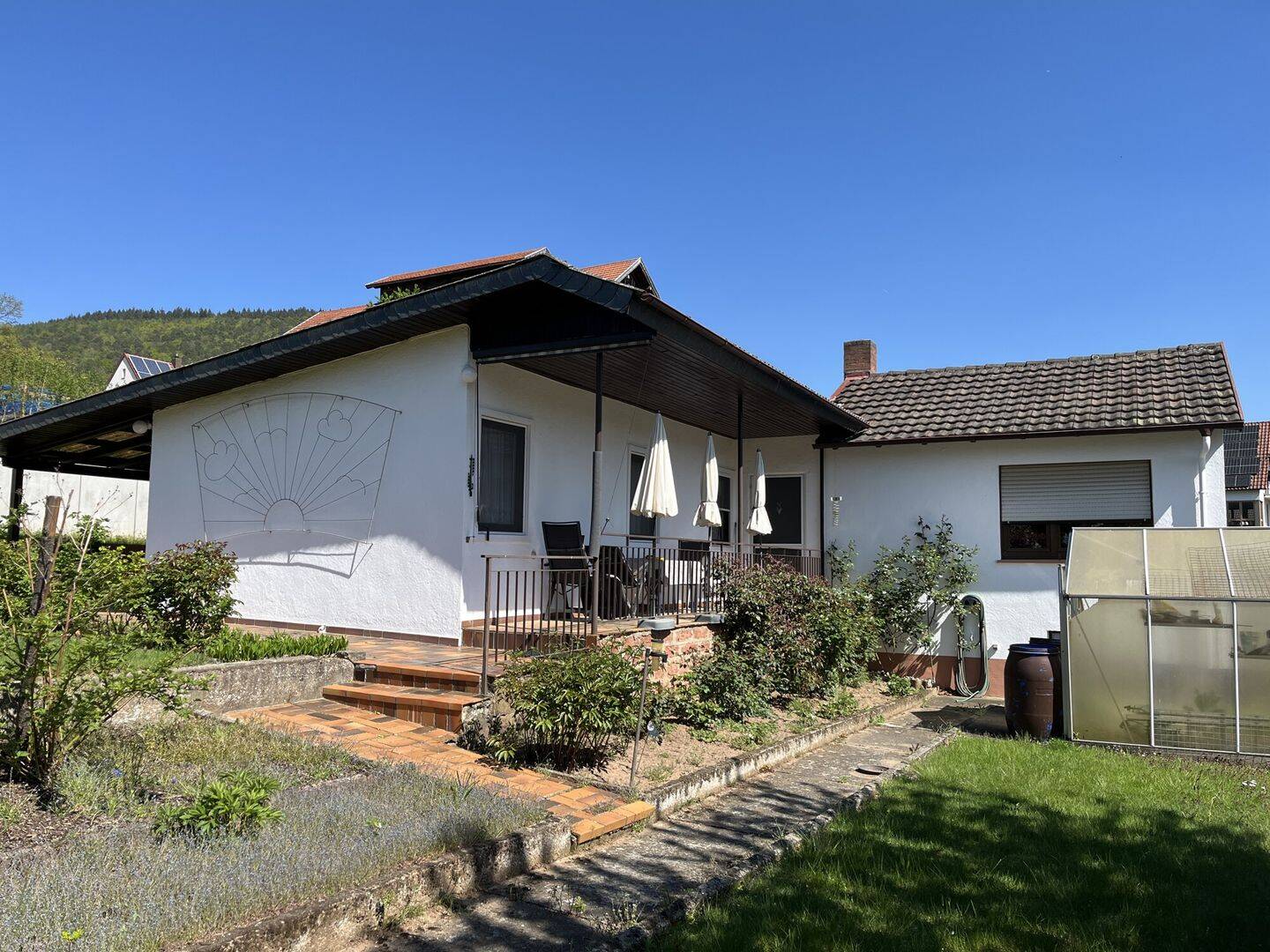 Hier entstehen Wohnträume – Haus mit Garten und schöner Aussicht, 63927 Bürgstadt