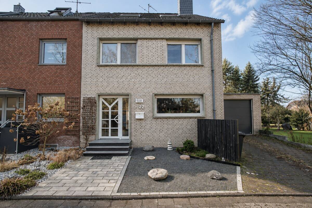 Großzügiges Familienhaus in Dormagen-Delrath, 41542 Dormagen