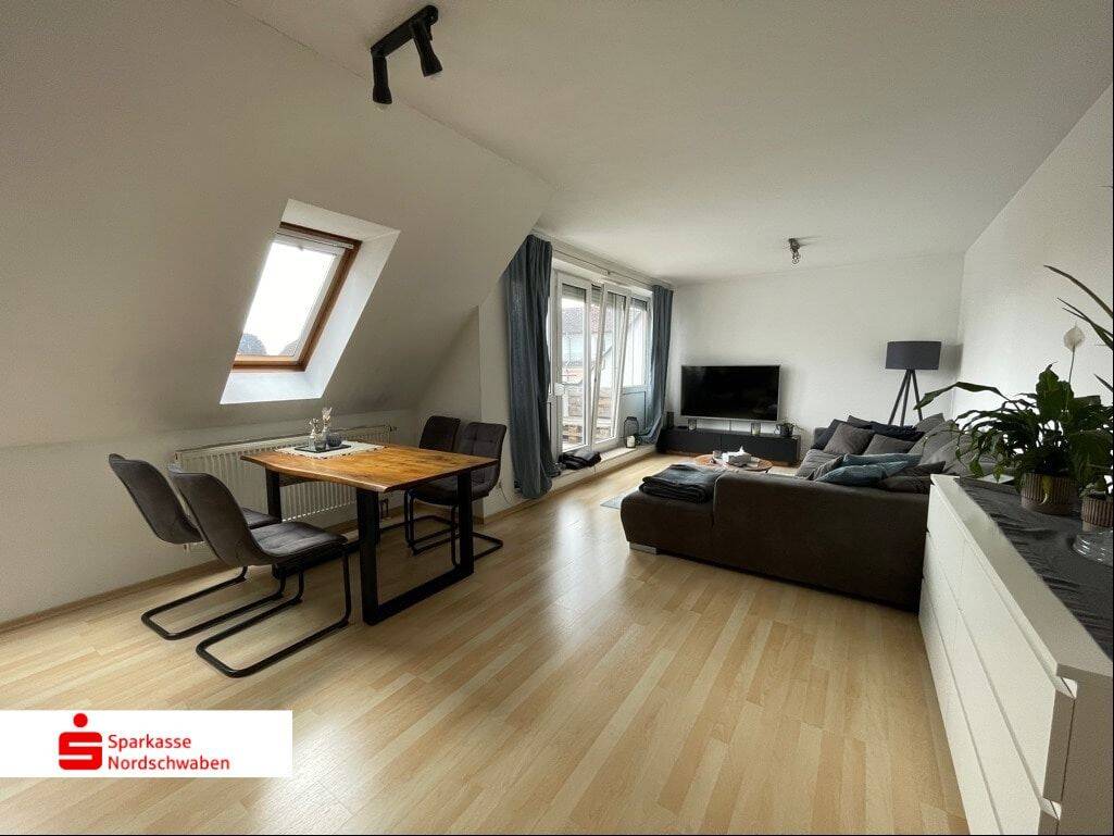 Charmante Dachgeschosswohnung mit viel Licht!, 89415 Lauingen (Donau)