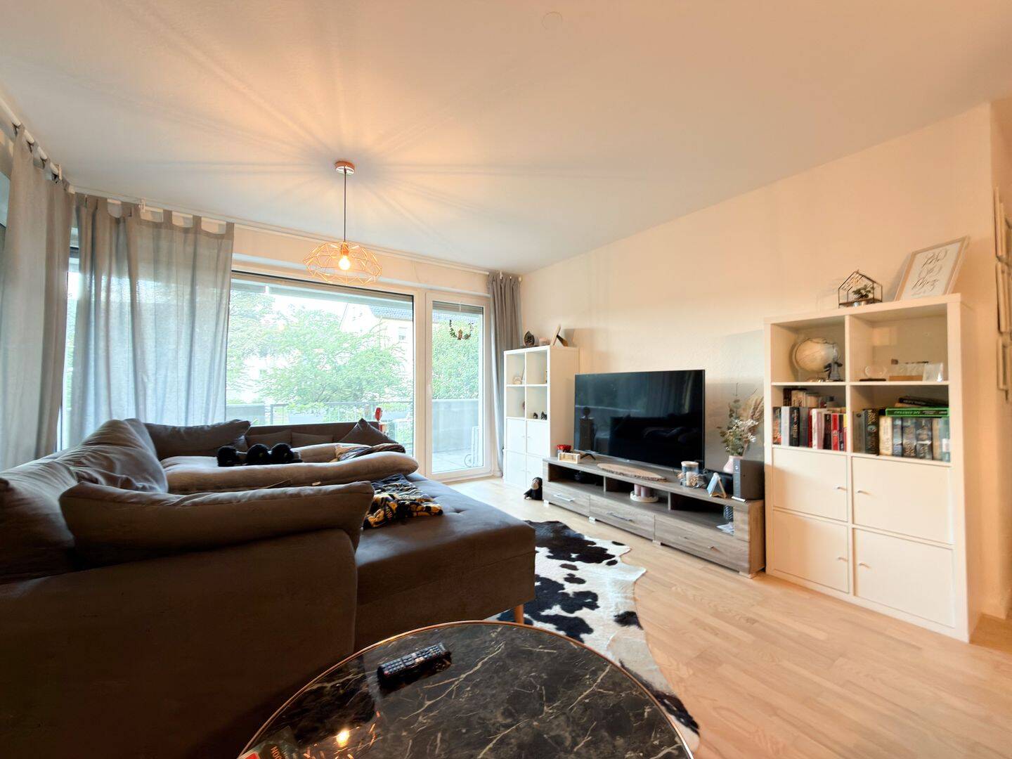 Helle, modernisierte 3-Zimmer-Wohnung mit großem Süd-West-Balkon, Stellplatz, Keller und Gartennutzung – ruhige Waldrandlage in Arnsberg-Neheim/Rusch, 59755 Arnsberg